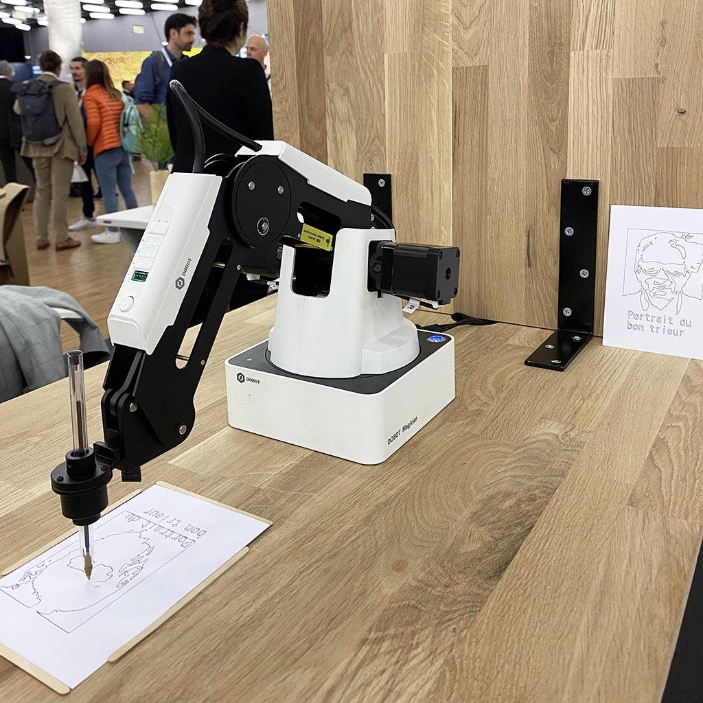robot dessinateur à louer pour animations innovantes