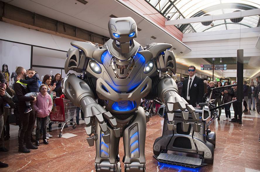 le show titan robot pour étonner les invités