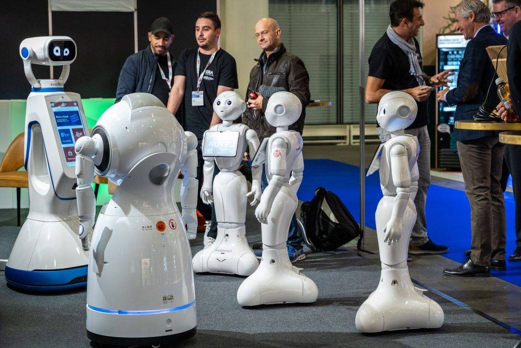 Evotion - Robots de Service Professionnels | Vente & Location ...